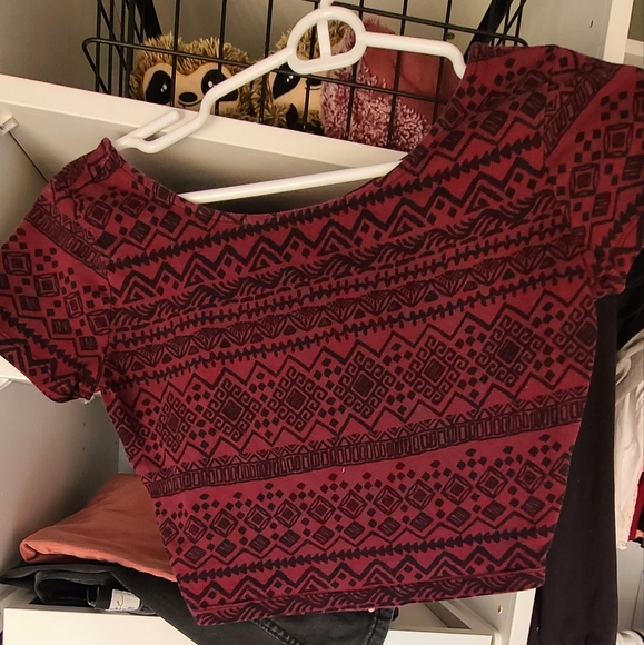 Patterned Maroon Crop Top - Picture 2 of 2
